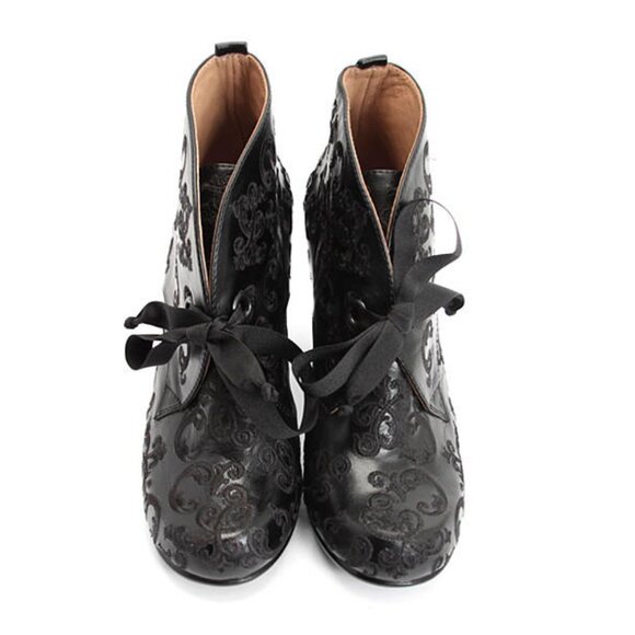 John Fluevog STUNNER (Black & Embroidery) Size 9 - Picture 2 of 5